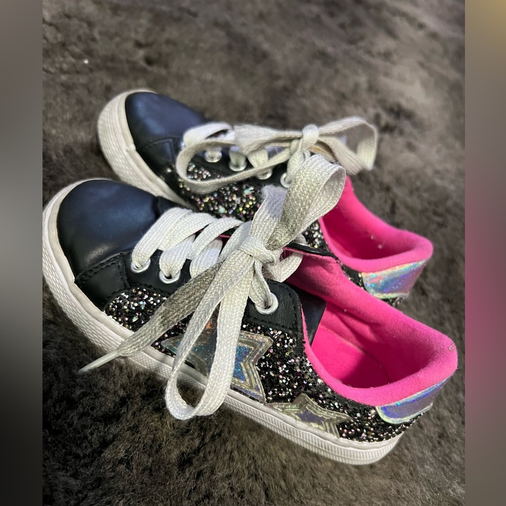 SPARKLY STAR LACE UP SHOES SIZE 11
